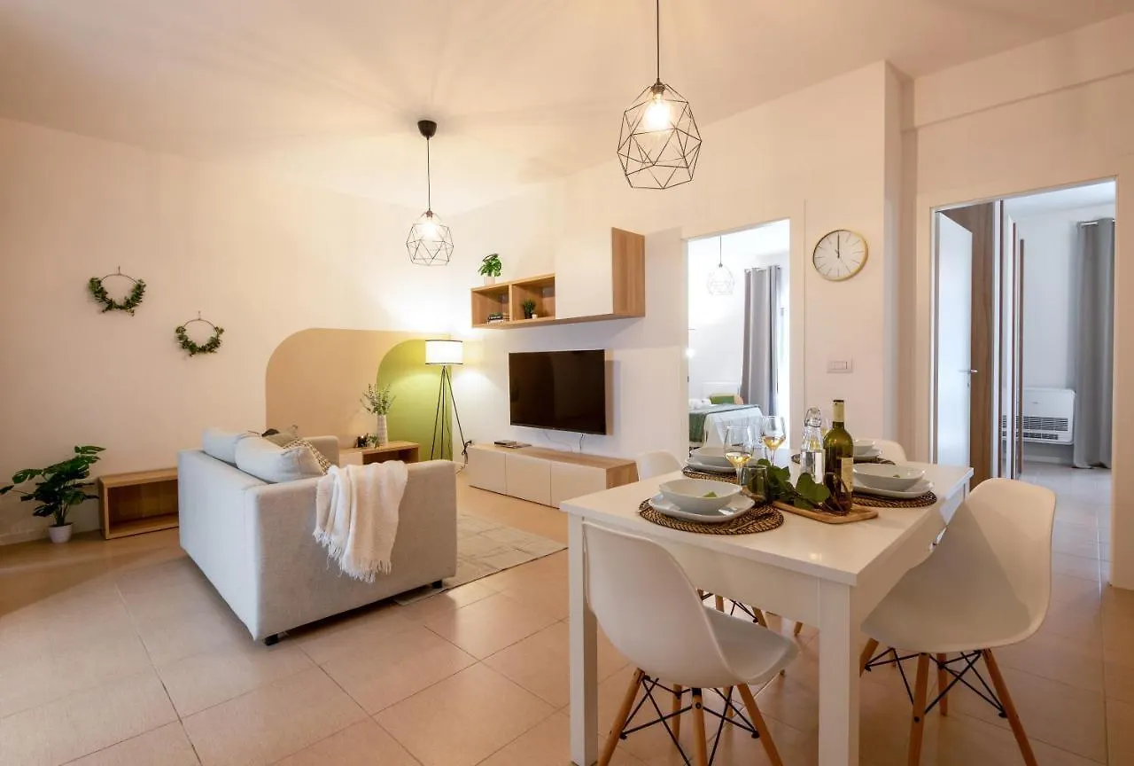 Puglia5Stars Stazione Centrale Urban Green Bari 0*,
